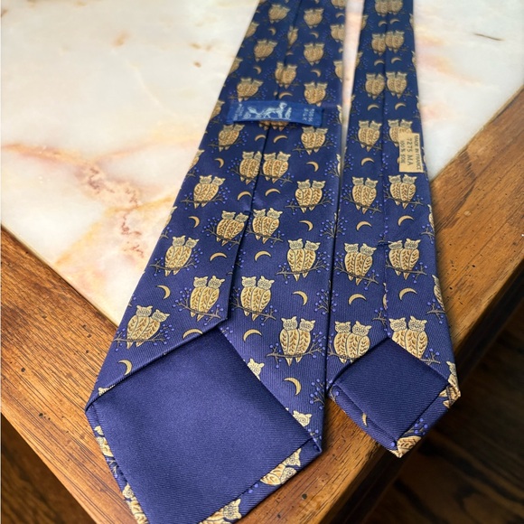 Hermes 100% Silk Dark Blue and Gold Owl Pattern Tie - Picture 3 of 3